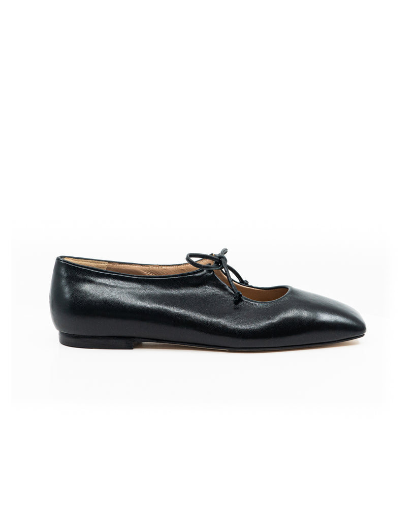 Amelia Black Leather Ballerina – Andrea Gomez