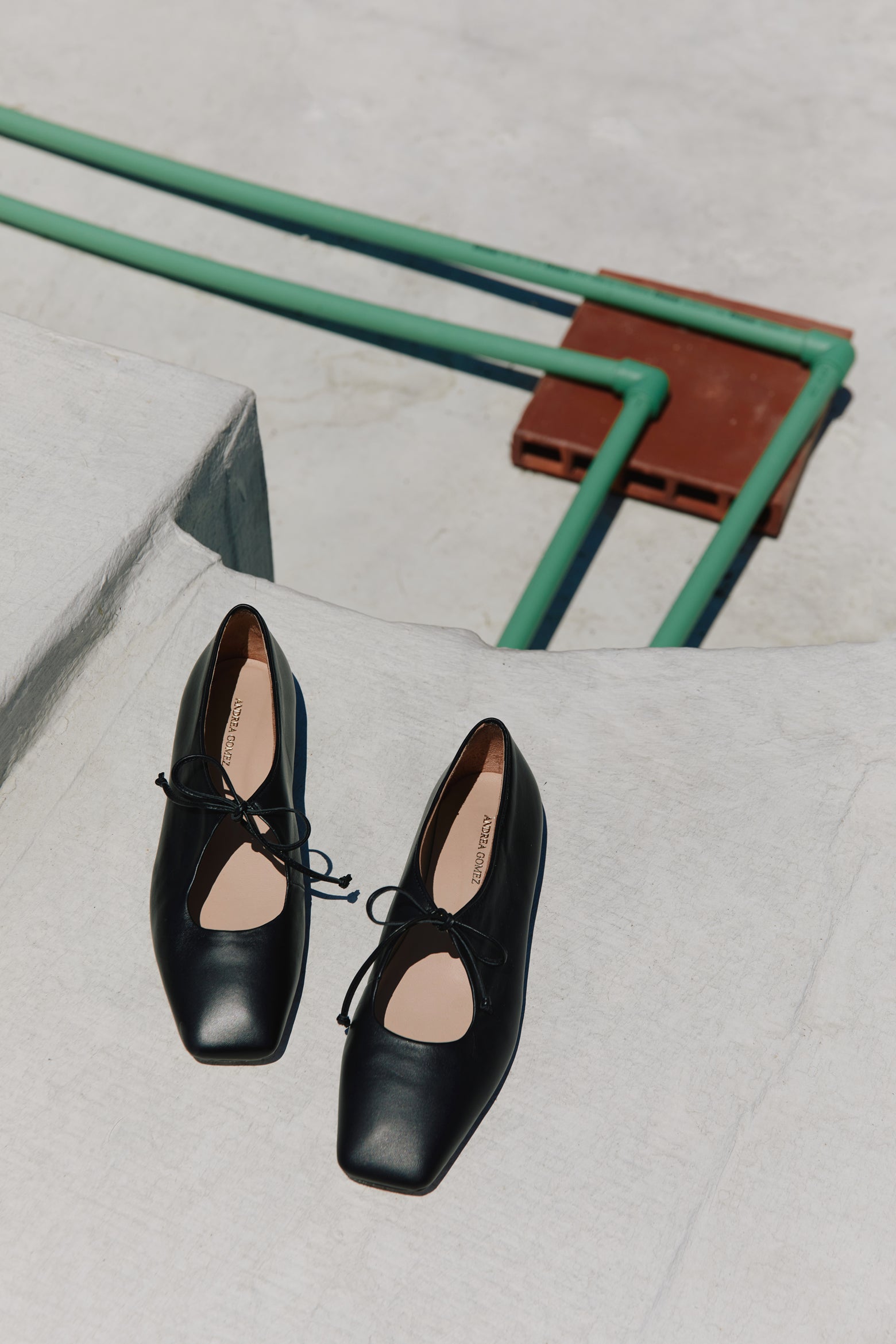 Amelia Black Leather Ballerina – Andrea Gomez