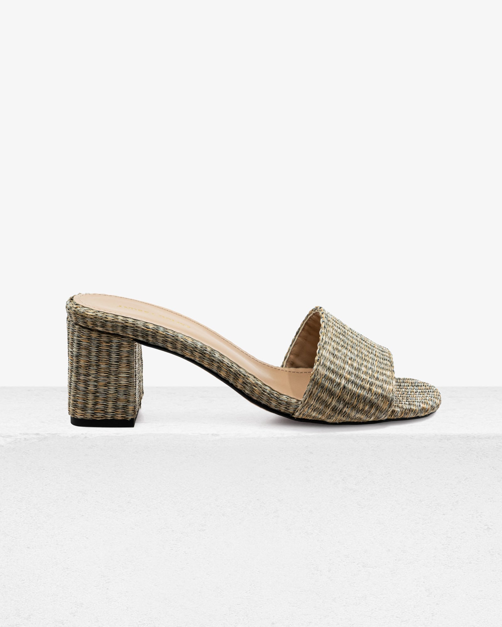 Claudia Grey Raffia